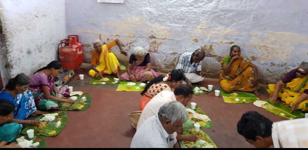 Families at annadhanam